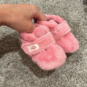 Pink ugg newborn booties
